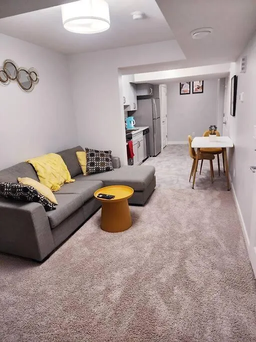 Casa de Férias Deluxe 2 Bedroom Suite With*Netflix/Cable/Prime Edmonton Canadá